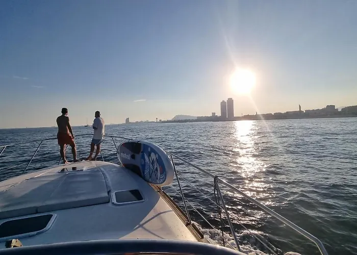 Cozy Yacht Lodge In Barcelona With Boat Tour Option