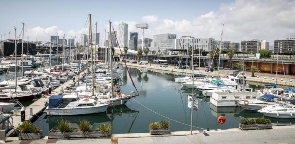 Cozy Yacht In Barcelona With Boat Tour Option Botel