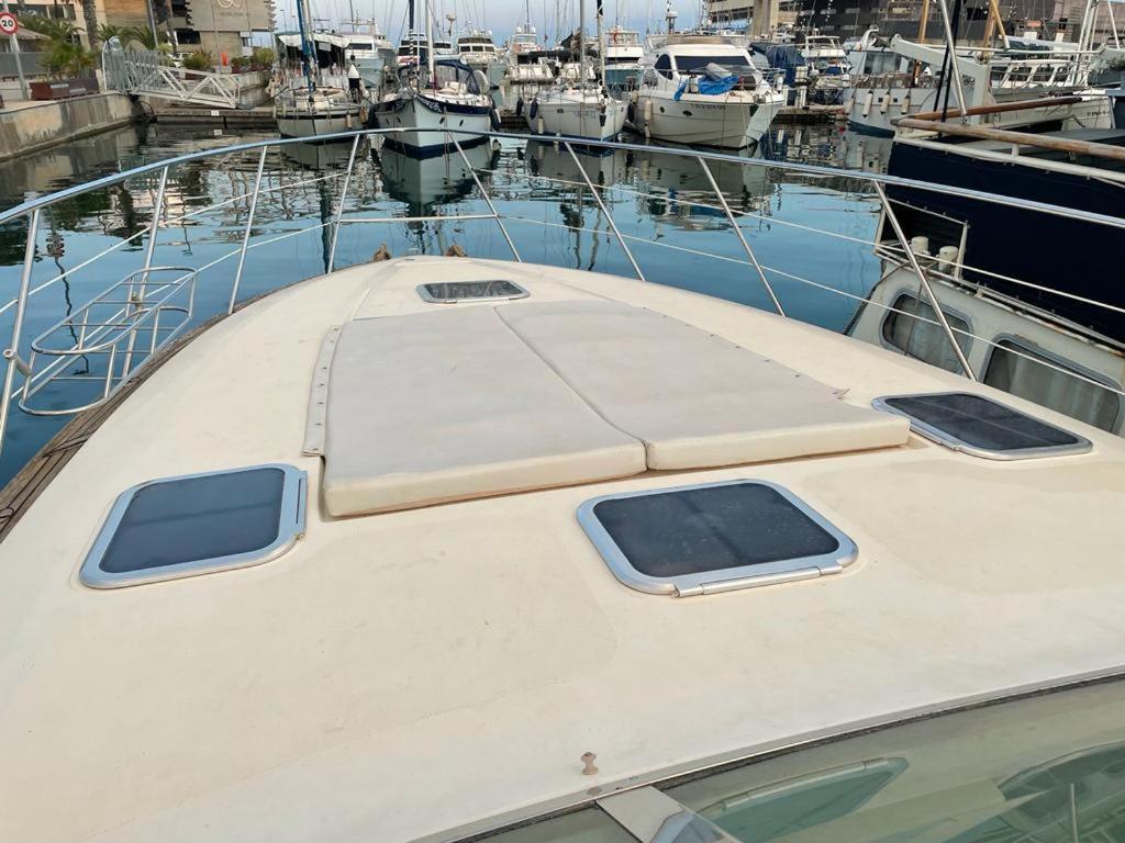 Cozy Yacht In Barcelona With Boat Tour Option Botel *